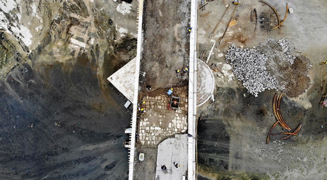 Asfaltın altından 770 yıllık tarih çıktı Asfaltın altından 770 yıllık tarih çıktı