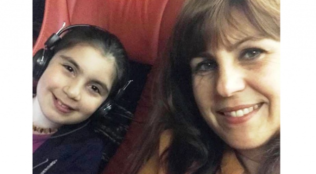 Aydınlı anne ve kızı depremde hayatını kaybetti Aydınlı anne ve kızı depremde hayatını kaybetti