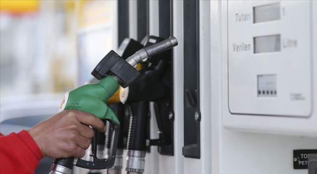 Benzine zam geldi