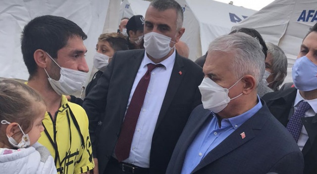 Binali Yıldırım, İzmir'deki çadır kenti ziyaret etti Binali Yıldırım, İzmir'deki çadır kenti ziyaret etti