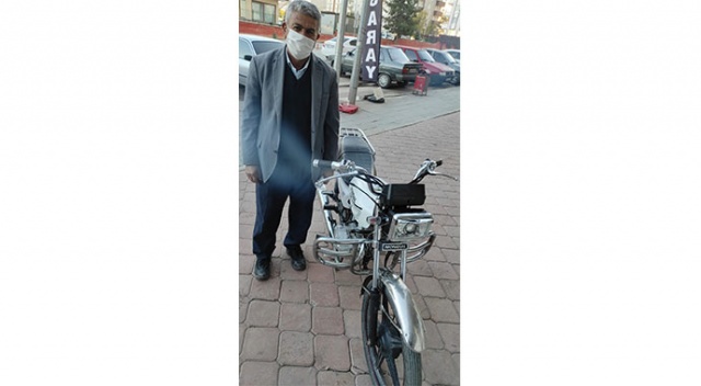 Çalıntı motosikleti internette satmak isterken JASAT’a yakalandılar Çalıntı motosikleti internette satmak isterken JASAT’a yakalandılar