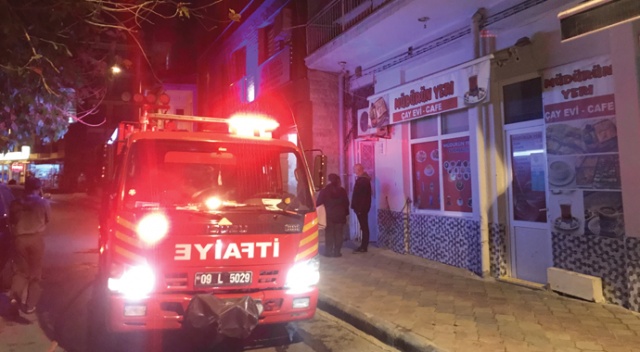 Çamaşır makinesi evi yakıyordu Çamaşır makinesi evi yakıyordu