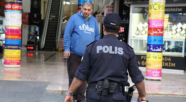 Covid-19 denetiminde şaşırtan cevap: Adana'dan geldim, Adana'da yasak yok Covid-19 denetiminde şaşırtan cevap: Adana'dan geldim, Adana'da yasak yok