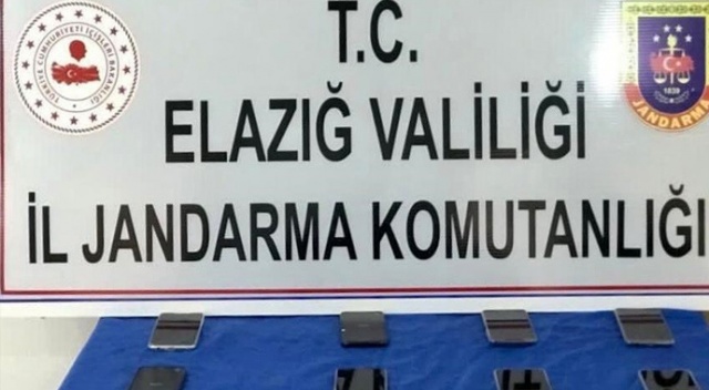 Elazığ'da klonlanmış kaçak telefonlar ele geçirildi Elazığ'da klonlanmış kaçak telefonlar ele geçirildi