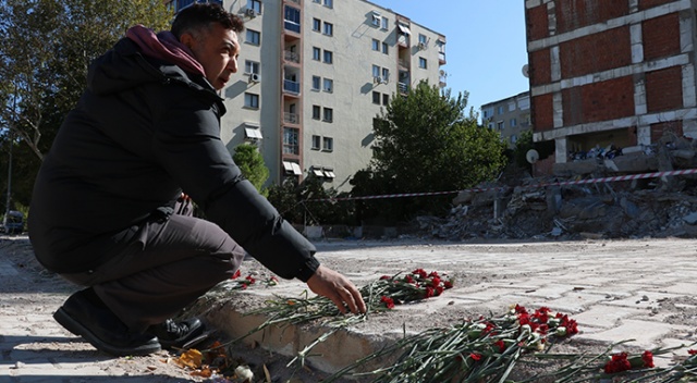 Enkazın başından ayrılmadı, 17 kişiyi tek tek o teşhis etti Enkazın başından ayrılmadı, 17 kişiyi tek tek o teşhis etti