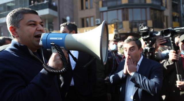 Eski Ulusal Güvenlik Servisi Başkanı, Paşinyan'a suikast suçlamasıyla tutuklandı