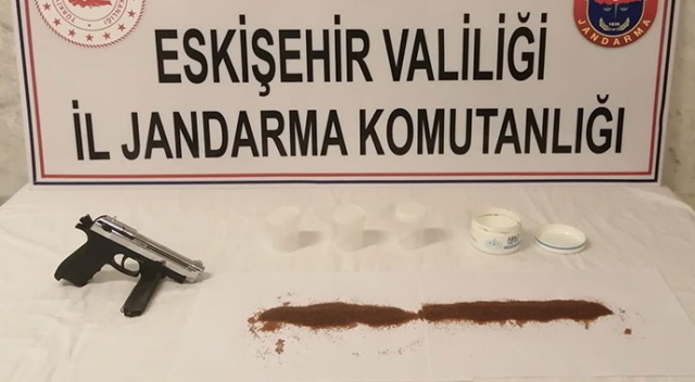 Eskişehir'de 4 milyon lira değerinde 'kaliforniyum' ele geçirildi Eskişehir'de 4 milyon lira değerinde 'kaliforniyum' ele geçirildi