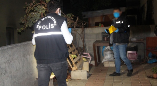 Ev arkadaşını 15 yerinden bıçakladı