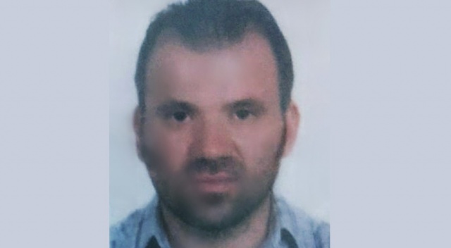 Evinde boğazı kesilmiş halde ölü bulundu