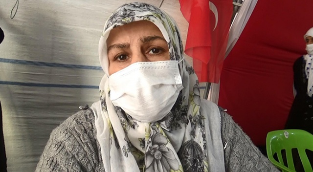 Evlat nöbetindeki anne Zümrüt Salim: "Oğlum sen hafızlık öğrencisiydin, Allah’ın yoluna dön" Evlat nöbetindeki anne Zümrüt Salim: "Oğlum sen hafızlık öğrencisiydin, Allah’ın yoluna dön"