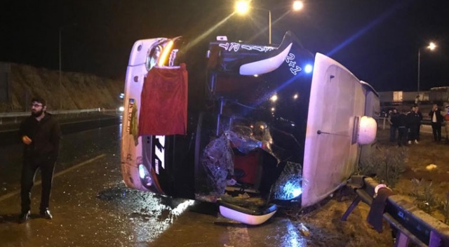 Gaziantep'te feci kaza! Yolcu otobüsü devrildi Gaziantep'te feci kaza! Yolcu otobüsü devrildi