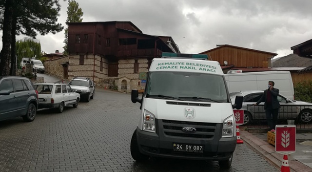 Hayvanlarını otlatmaya giden vatandaşın arazide cesedi bulundu