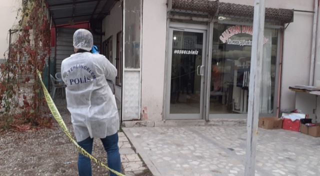 İş yerinde tüfekli saldırıya uğradı İş yerinde tüfekli saldırıya uğradı
