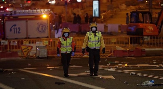 İspanya&#039;da Covid-19 protestoları şiddet olaylarına dönüştü