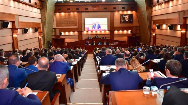 İstanbul'da su zammı teklifi geri çekildi İstanbul'da su zammı teklifi geri çekildi