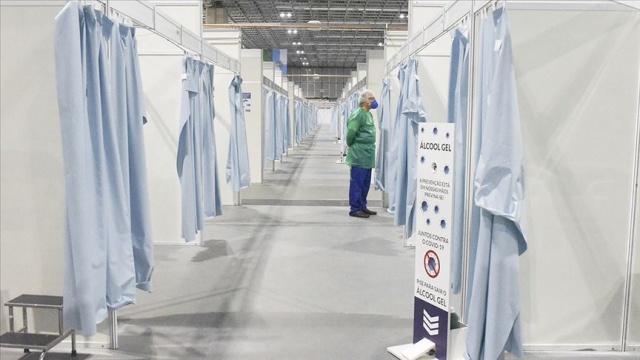 İtalya'da Covid-19 bulaşan kişi sayısı 700 bini geçti İtalya'da Covid-19 bulaşan kişi sayısı 700 bini geçti