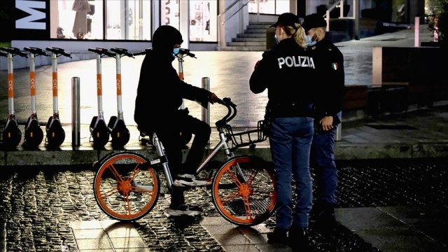 İtalya'da Covid-19'dan ölenlerin sayısı 40 bini geçti İtalya'da Covid-19'dan ölenlerin sayısı 40 bini geçti