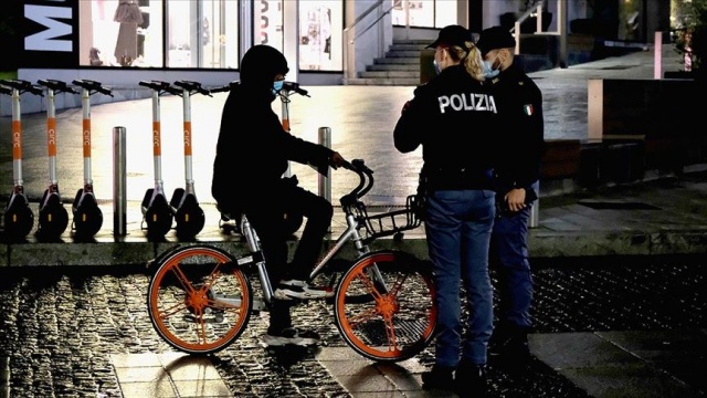 İtalya&#039;da Kovid-19 salgınında günlük ölü sayısındaki artış sürüyor