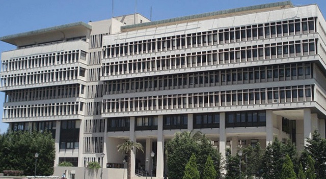 İzmir Büyükşehir Belediye binası için yıkım kararı İzmir Büyükşehir Belediye binası için yıkım kararı