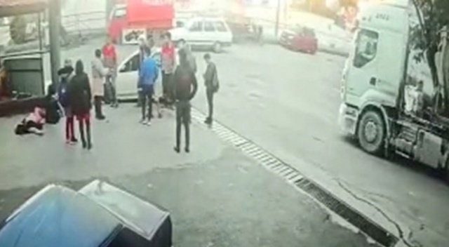 Karantinadan kaçtı kaza yaptı: 3 yaralı Karantinadan kaçtı kaza yaptı: 3 yaralı