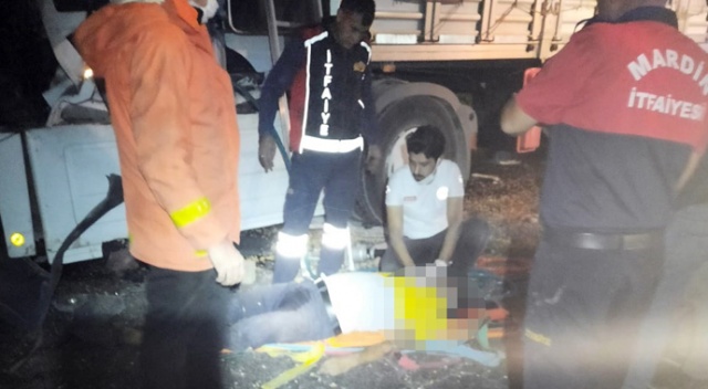 Mardin’de iki tır çarpıştı: 1 ölü