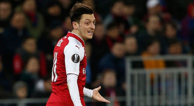 Mesut Özil transferinde çarpıcı iddia: 3 aday var Mesut Özil transferinde çarpıcı iddia: 3 aday var