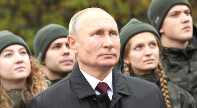 Putin: "Ermenistan ve Azerbaycan ile sürekli temas halindeyiz" Putin: "Ermenistan ve Azerbaycan ile sürekli temas halindeyiz"