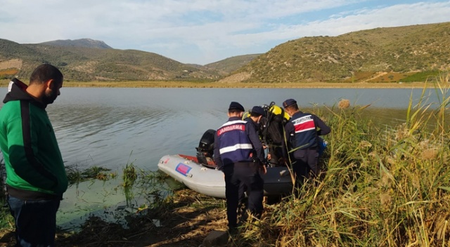 Selçuk'ta teknenin batması ile suda kaybolan gencin cesedine ulaşıldı Selçuk'ta teknenin batması ile suda kaybolan gencin cesedine ulaşıldı