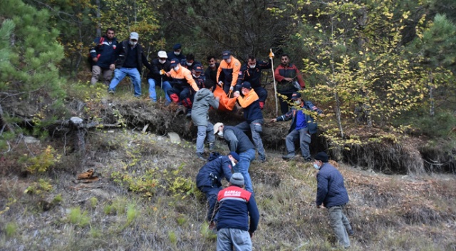 Sinop’ta kayıp olarak aranan yaşlı adamın cesedi uçurumdan çıkarıldı