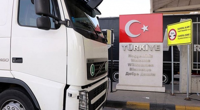 Ticaret Bakanı Pekcan: Avrupa'ya açılan sınır kapılarında tır geçiş rekoru kırıldı Ticaret Bakanı Pekcan: Avrupa'ya açılan sınır kapılarında tır geçiş rekoru kırıldı