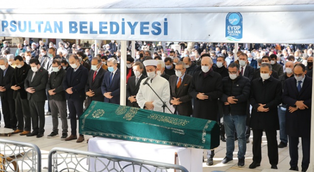 Gazeteci Ahmet Kekeç son yolculuğuna uğurlandı Gazeteci Ahmet Kekeç son yolculuğuna uğurlandı
