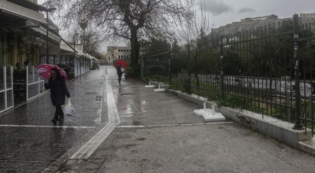 Yunanistan'da ülke genelinde karantina ilan edildi Yunanistan'da ülke genelinde karantina ilan edildi