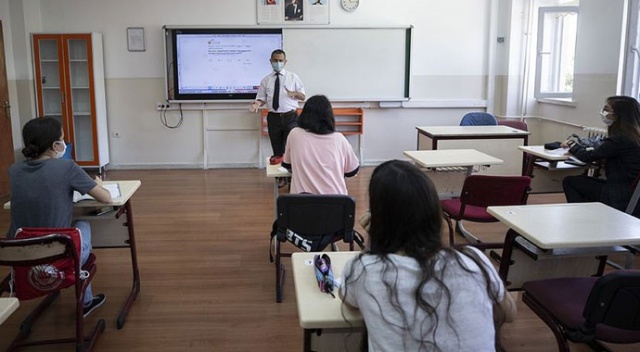 Yüz yüze eğitimde üçüncü aşama yarın başlıyor Yüz yüze eğitimde üçüncü aşama yarın başlıyor