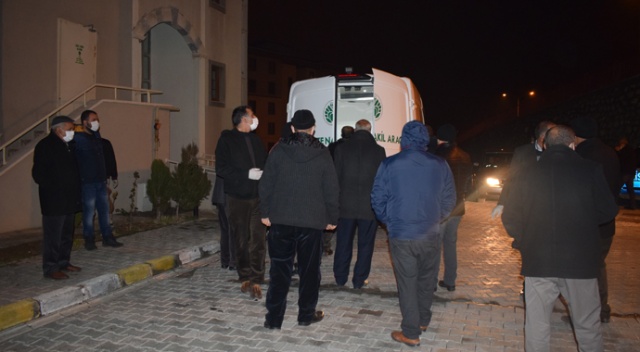 4 çocuk babası eşi tarafından evde ölü bulundu 4 çocuk babası eşi tarafından evde ölü bulundu