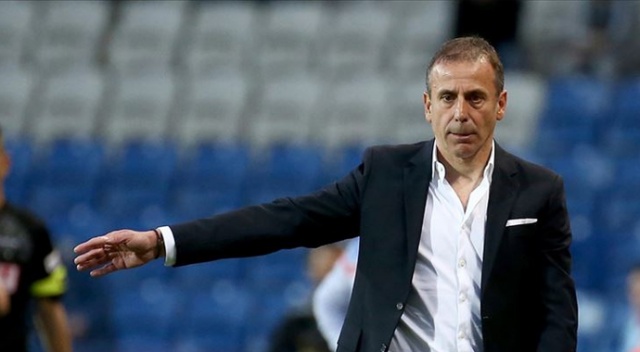 Abdullah Avcı: “Oyuncularım kötü oynama haklarını kullandılar” Abdullah Avcı: “Oyuncularım kötü oynama haklarını kullandılar”