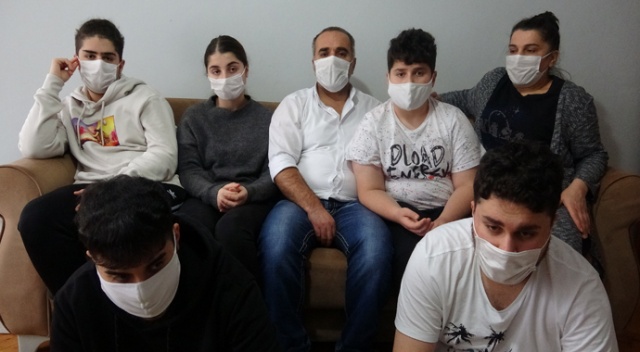Almanya’da ırkçı muameleye maruz kalan 7 kişilik Türk aile Türkiye’ye gönderildi Almanya’da ırkçı muameleye maruz kalan 7 kişilik Türk aile Türkiye’ye gönderildi