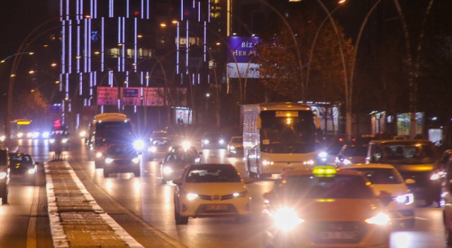 Ankara’da kısıtlamaya saatler kala yılbaşı yoğunluğu