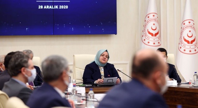 Asgari ücret 2.825 TL oldu Asgari ücret 2.825 TL oldu