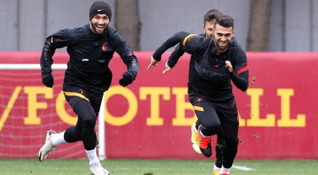 Aslan'da 'bay'ram! Aslan'da 'bay'ram!