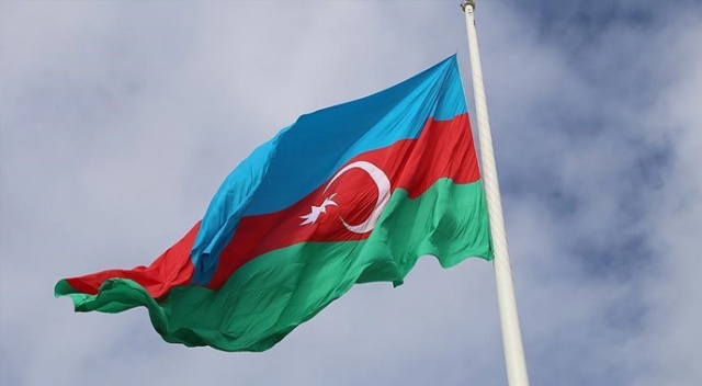 Azerbaycan'da şehit askerler ve yakınlarının kredi borçları silindi Azerbaycan'da şehit askerler ve yakınlarının kredi borçları silindi