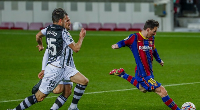 Barcelona, Levante'yi tek golle geçti
