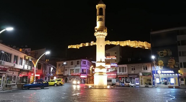 Bayburt’ta kamu çalışanlarının mesai saatleri 10.00-16.00 olarak belirlendi Bayburt’ta kamu çalışanlarının mesai saatleri 10.00-16.00 olarak belirlendi