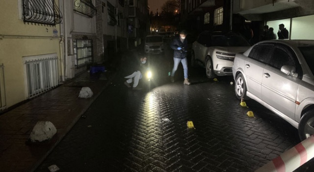 Beyoğlu'nda silahlı saldırı: 16 yaşındaki genç ağır yaralı Beyoğlu'nda silahlı saldırı: 16 yaşındaki genç ağır yaralı