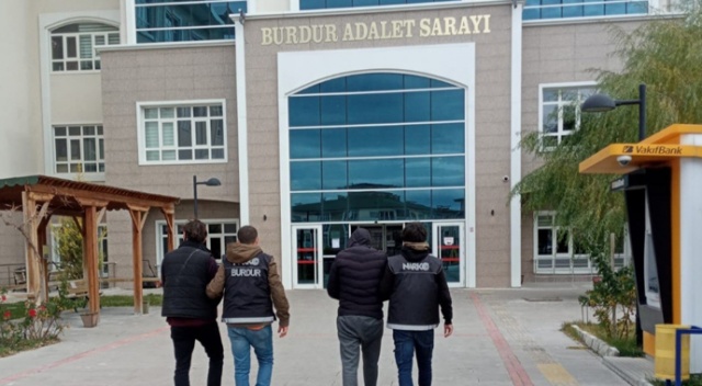 Burdur’da 2 uyuşturucu taciri tutuklandı Burdur’da 2 uyuşturucu taciri tutuklandı