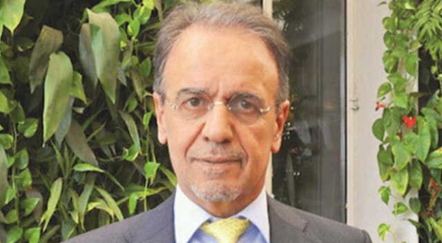 Canlı yayında rahatsızlanan Prof. Dr. Mehmet Ceyhan hastaneye kaldırıldı Canlı yayında rahatsızlanan Prof. Dr. Mehmet Ceyhan hastaneye kaldırıldı
