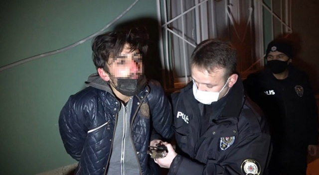 Çatıdan çatıya kaçmaya çalışan hırsız, polise yakalanınca ağladı Çatıdan çatıya kaçmaya çalışan hırsız, polise yakalanınca ağladı