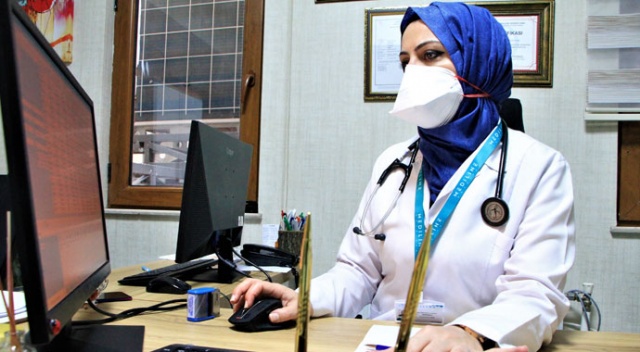 Covid'i atlatan İç Hastalıkları Uzmanı uyardı: Kafalarına göre ilacı kesiyorlar Covid'i atlatan İç Hastalıkları Uzmanı uyardı: Kafalarına göre ilacı kesiyorlar