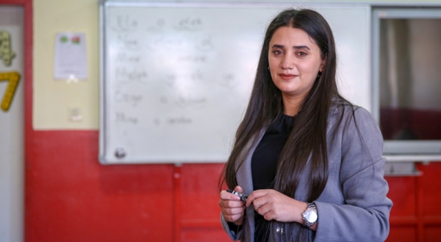 Dağ köyünde görevli Şermin öğretmen gönüllerde taht kurdu Dağ köyünde görevli Şermin öğretmen gönüllerde taht kurdu