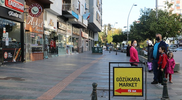 Depremden sonra bazıları sokağa, bazıları çatılara çıktı