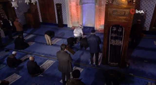 Diyanet İşleri Başkanı Erbaş, dua programına katıldı Diyanet İşleri Başkanı Erbaş, dua programına katıldı